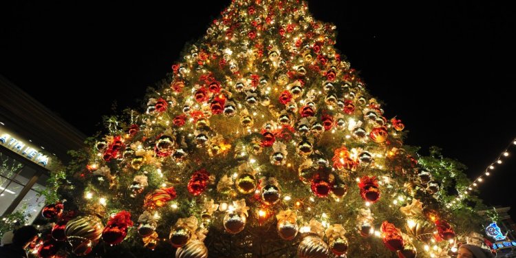 Christmas tree decorations Australia